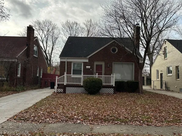 20616 Beaufait St, Harper Woods, MI 48225