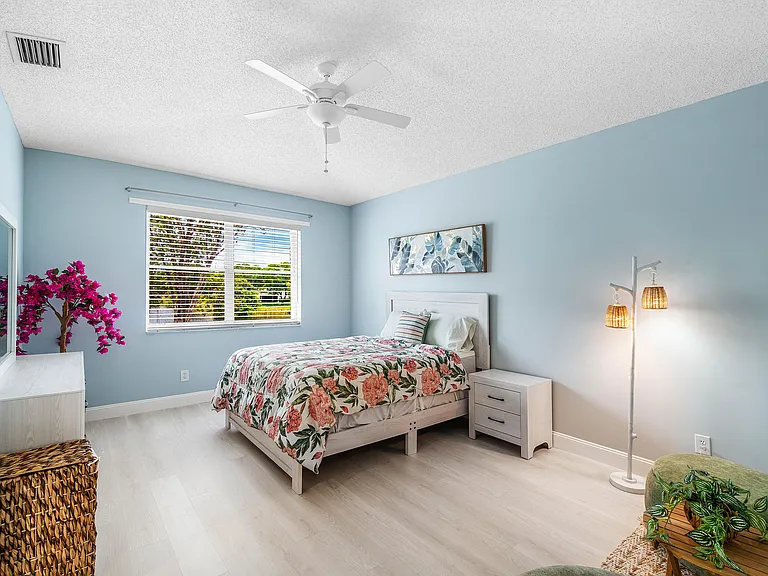 4180 Manor Forest Trl — Photo 20