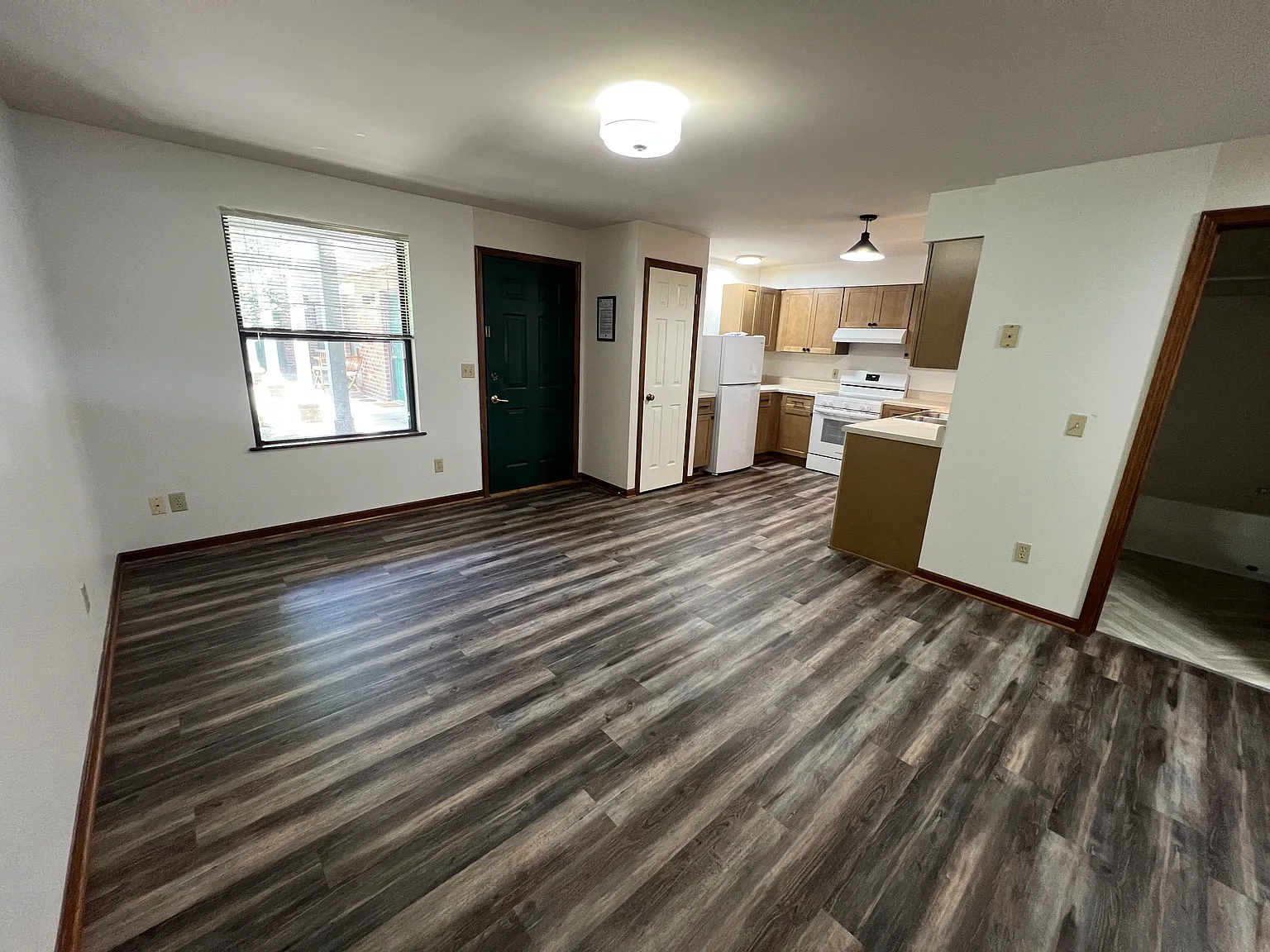 2 bed, $1,450 — Photo 4