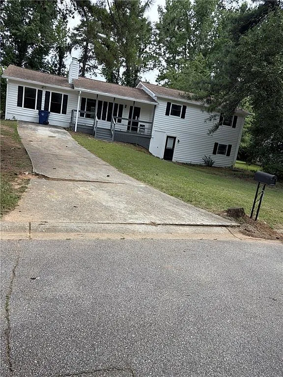 3 bed, 2.0 bath, 2280 sqft, $1,895 — Photo 1