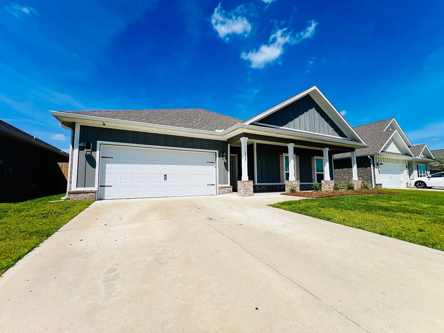 4 Bedroom Luxury Rental in Quiet Southport Neighborhood — Photo 2