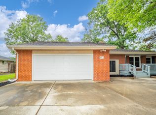 940 S Westchester Park Dr, Yorktown, IN