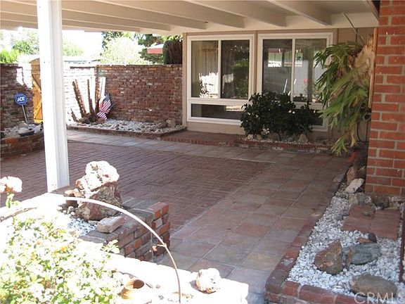 5th image of 3269 Karen Ave