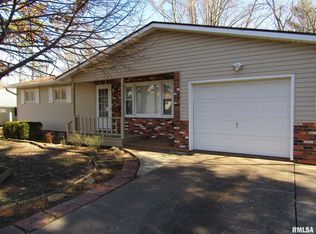 516 S 6th St, Herrin, IL 62948