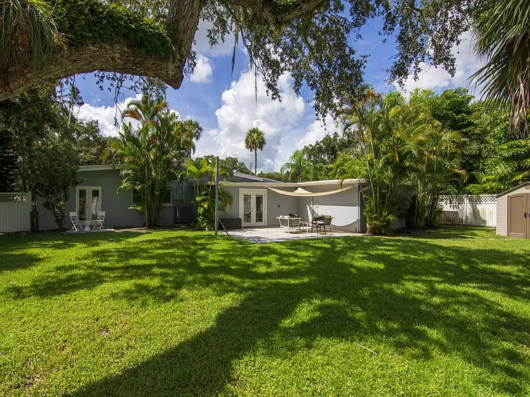 641 Bougainvillea Ln — Photo 31