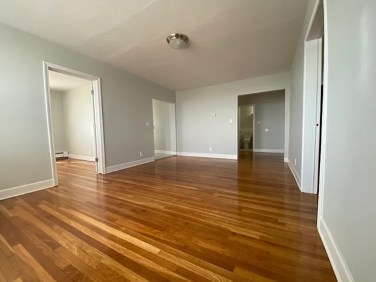 11 - 17 Beach Road Apartments — Photo 7