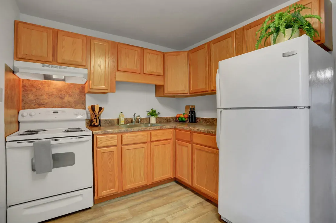 Roxbury Ridge Apartments — Photo 1