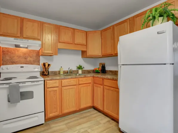 Roxbury Ridge Apartments