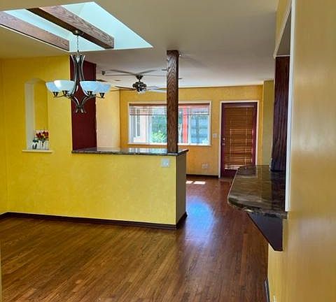 5th image of 15423 Cordary Ave
