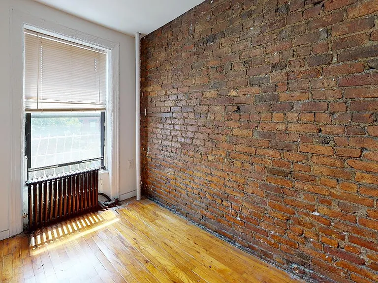 81 2nd Ave #3 — Photo 2