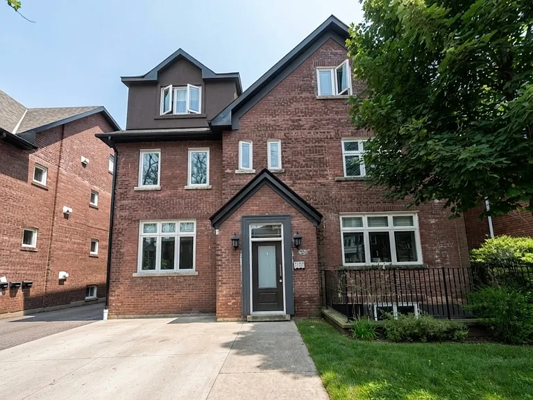 117 Chaplin Cres #GARDEN — Photo 13