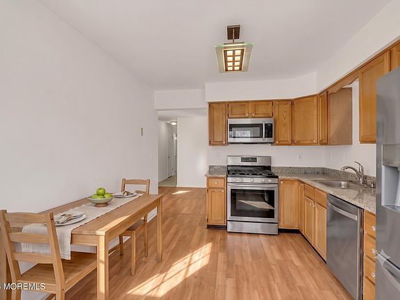 5th image of 30 Bristel Road