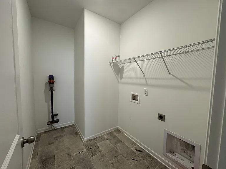 213 Charlie Pl — Photo 14