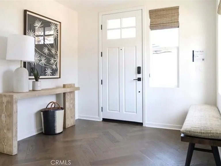 1197 Winslow Ln — Photo 2