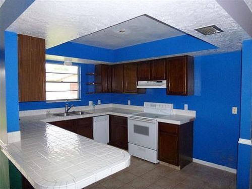 2nd image of 2324 Royal Palm Dr