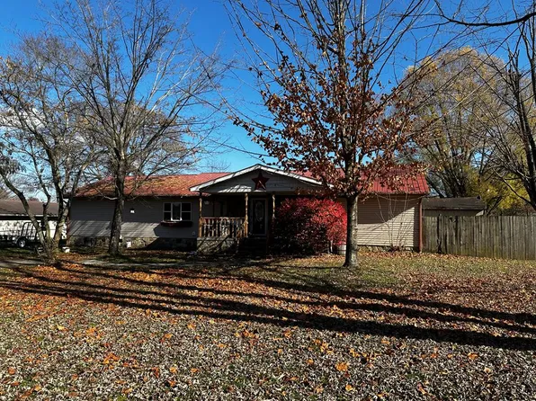 107 Crawford St, Oak Hill, WV 25901