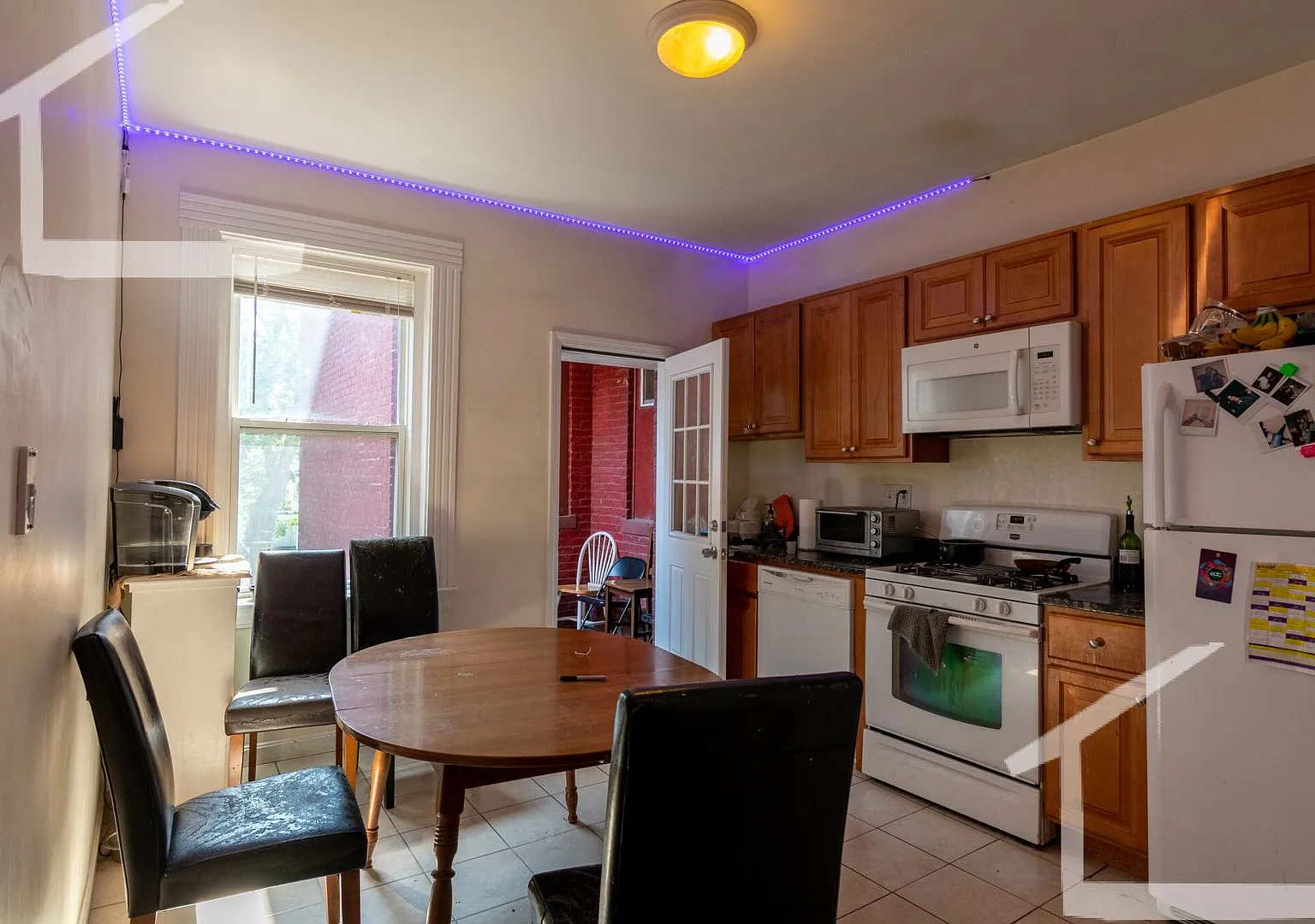 Check out this 3 bed in Brighton... — Photo 3