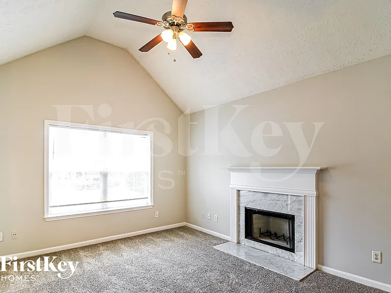 8012 Mustang Ln — Photo 3