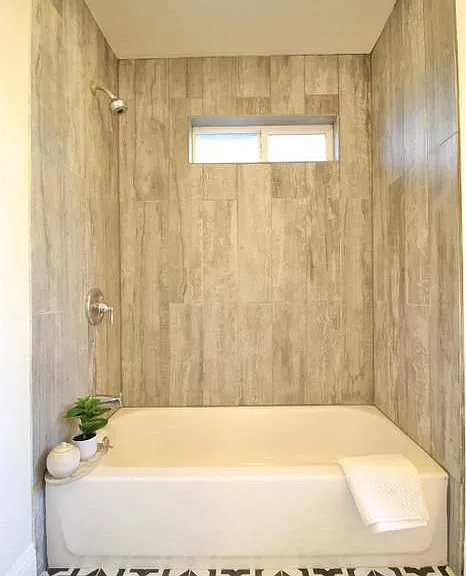 1346 N Safford Ave — Photo 14