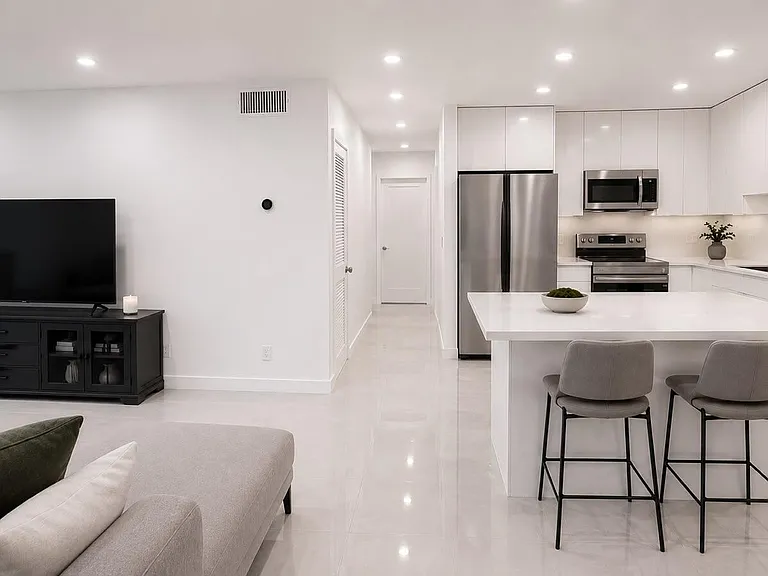 6249 Bay Club Dr #3 — Photo 1
