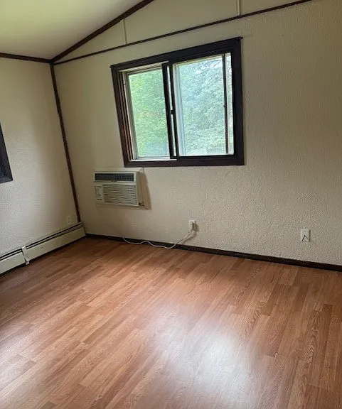 2221 Root St — Photo 10