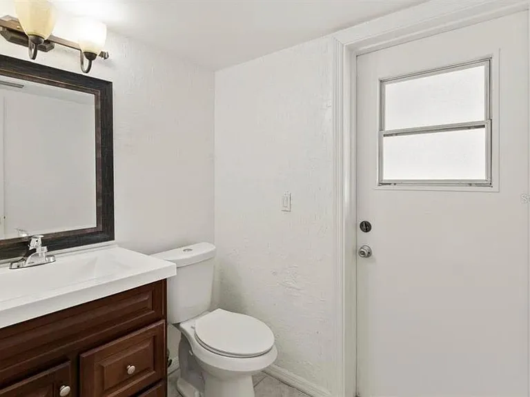 8413 Shady Glen Dr — Photo 14