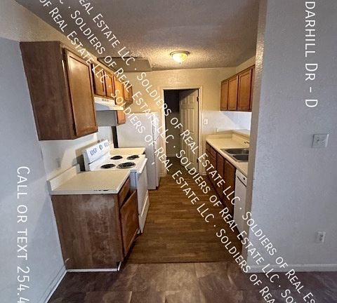4th image of 1813 Cedarhill Dr APT D