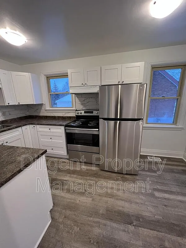2 bed, 1.0 bath, $2,150 — Photo 1