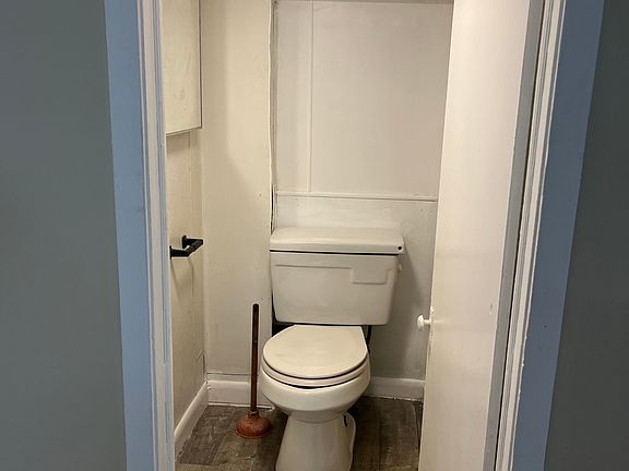 4th image of 609 Cherry St #3