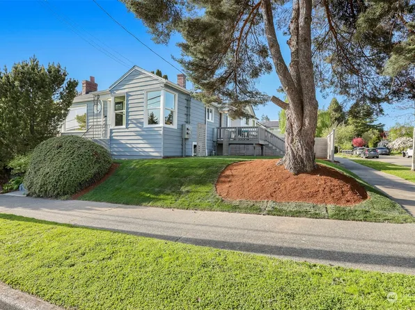 4602 SW Juneau Street #1, Seattle, WA 98136