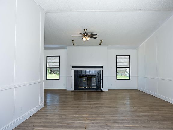 5th image of 12851 NE 26th Avenue