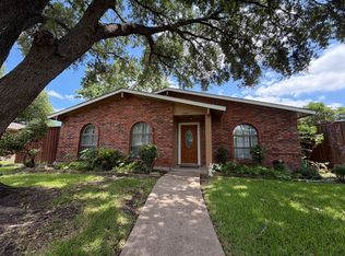 1410 Paris Dr, Garland, TX 75040