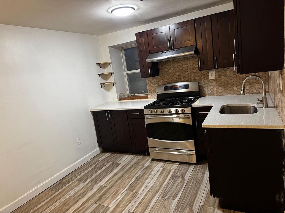 1st image of 595 4th St #Basement