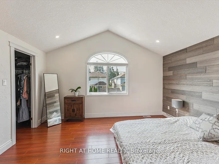 223 Grey Fox Dr — Photo 11