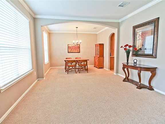 4th image of 807 Cascades Dr