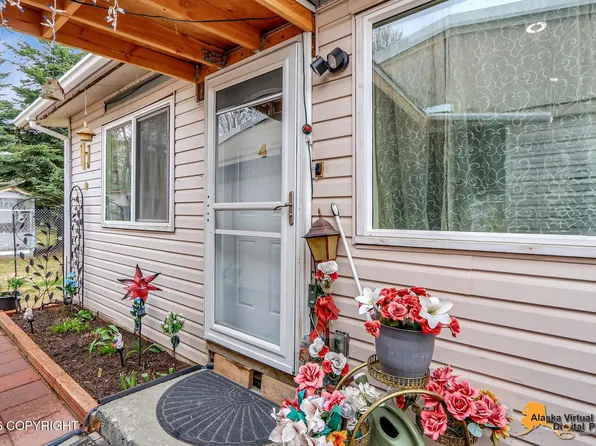 16802 Park Place St, Eagle River, AK 99577