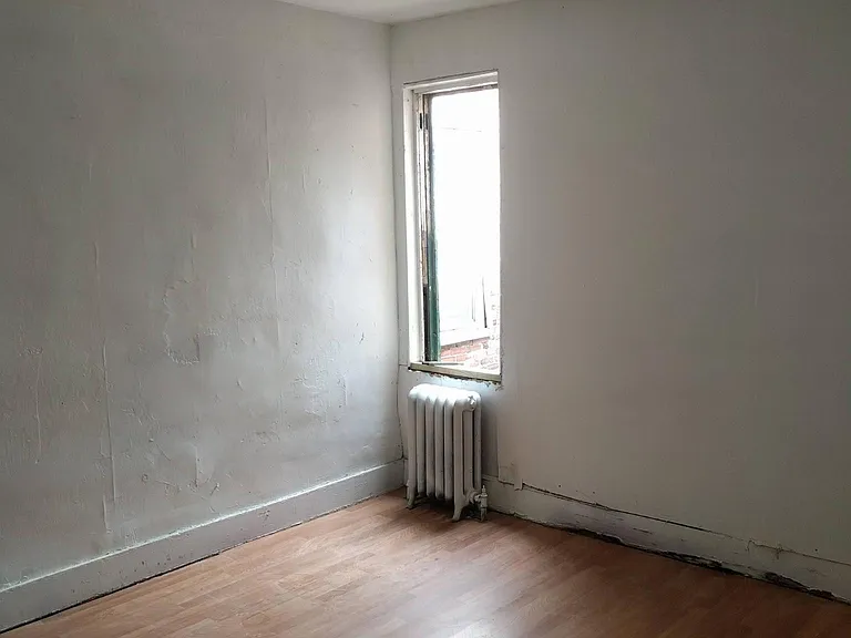 332 N Horton St — Photo 12