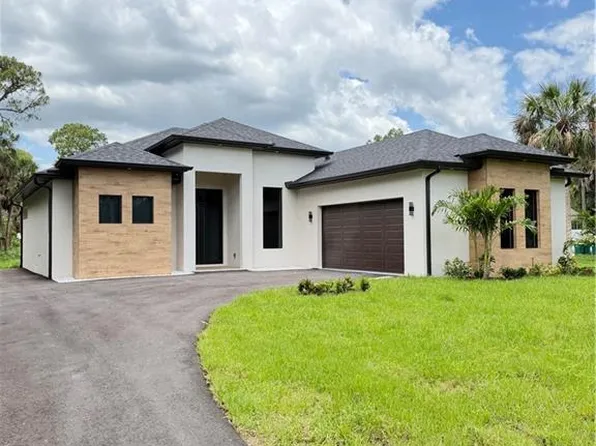377 2nd ST NE, NAPLES, FL 34120