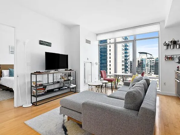 1 North Pier, Brooklyn, NY 11249