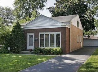 27 Ardmore Ave, Glenview, IL 60025