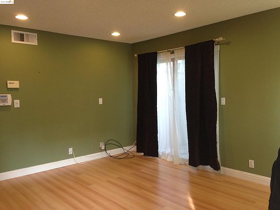 3rd image of 760 Lava Way