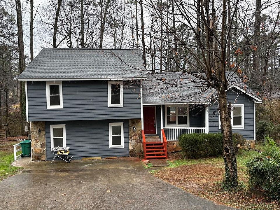 1st image of 266 Phoenix Dr