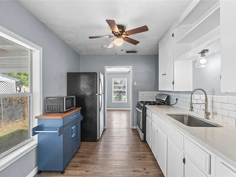 4645 Cheryl Dr — Photo 5