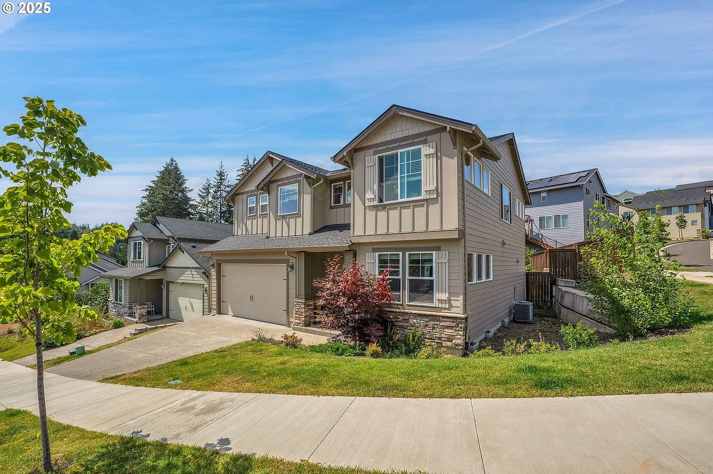 Stunning 5-Bedroom Portland Home with Mt. Hood Views, Main-Level Bedroom, Gourmet Kitchen, 2-Car ... — Photo 3