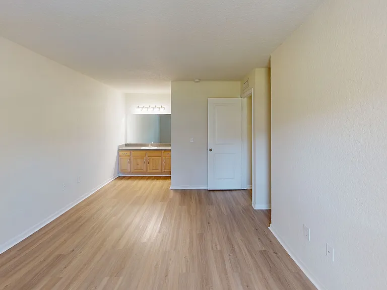 The Breyley Apartments — Photo 50