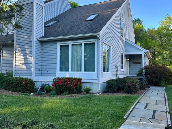 3874 Alder Woods Ct, Fairfax, VA 22033