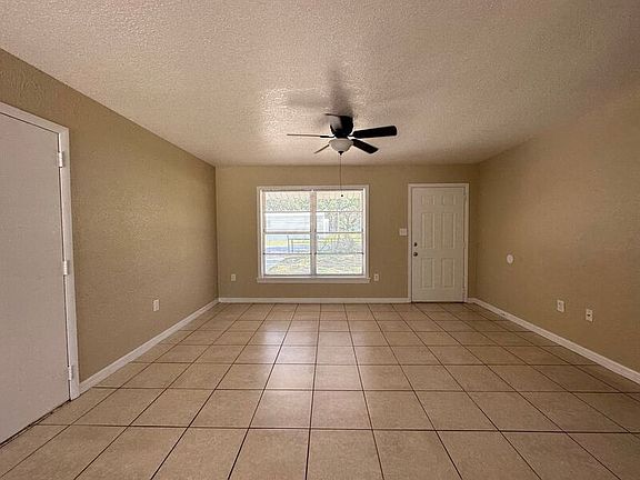 3rd image of 2806 Mineola Dr