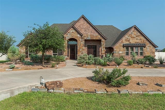 1st image of 305 Steppes Ct