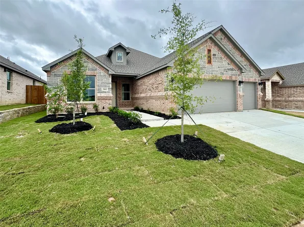 2003 Belle Lagos Ln, Cleburne, TX 76033