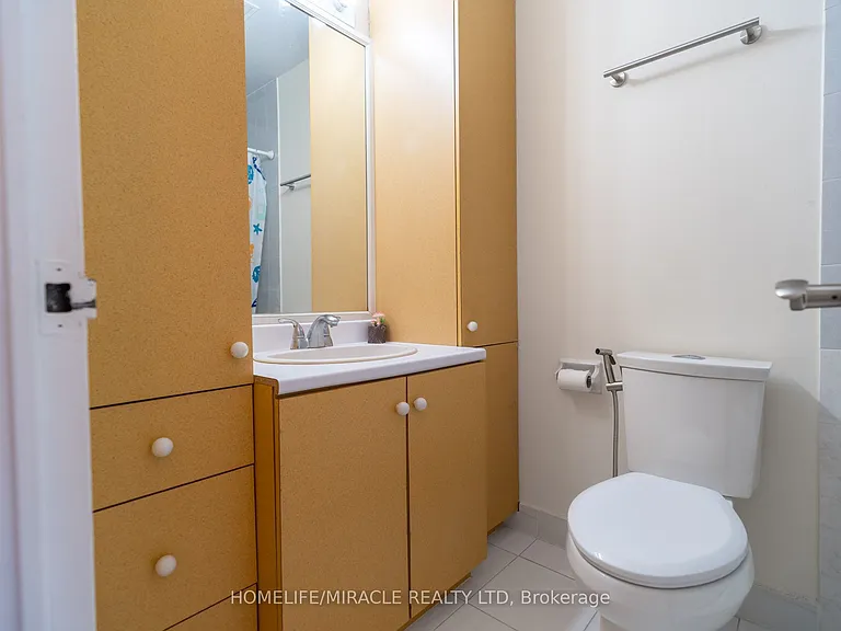 3025 Queen Frederica Dr #807 — Photo 23